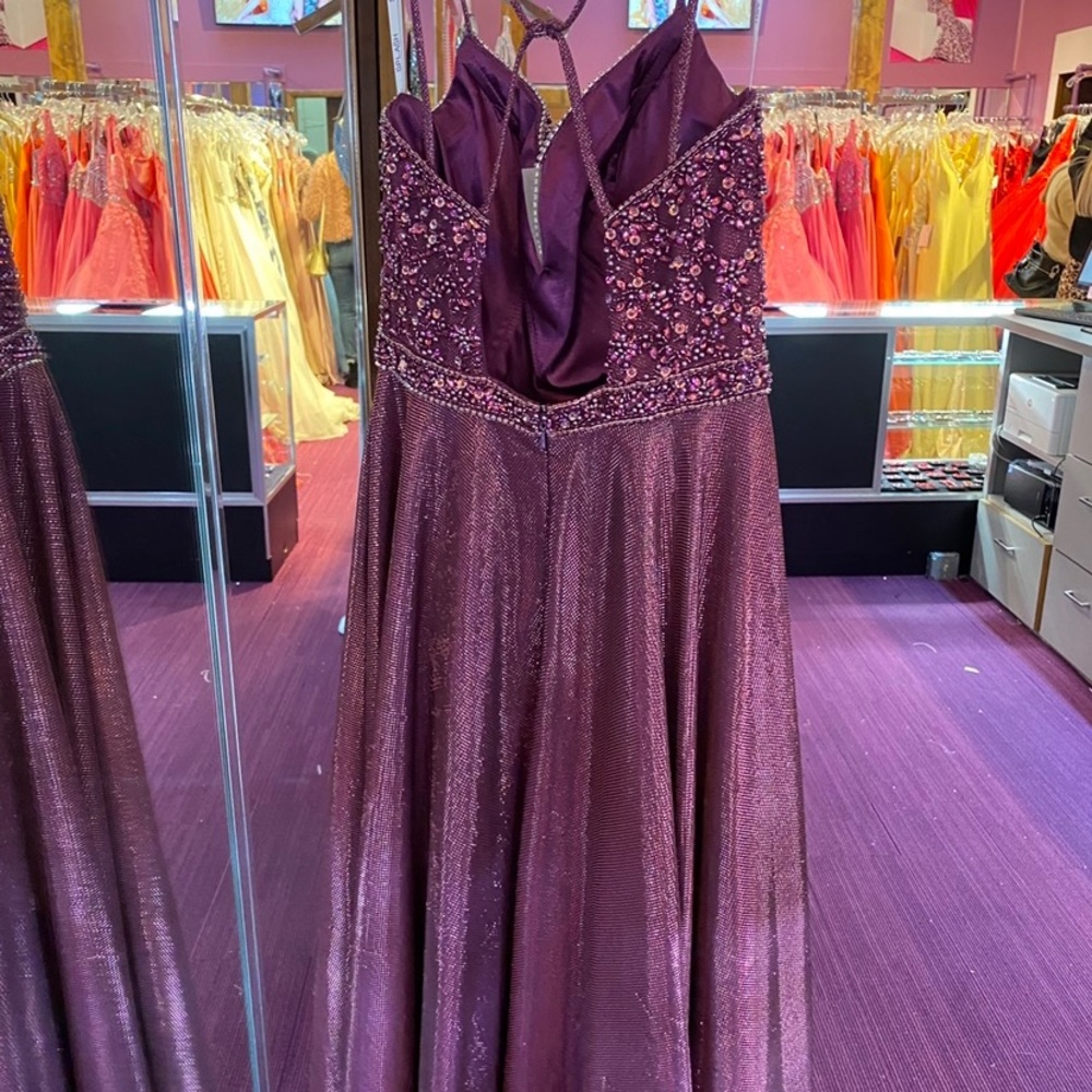 BRAND NEW PROM DRESS - Picture 4 of 8